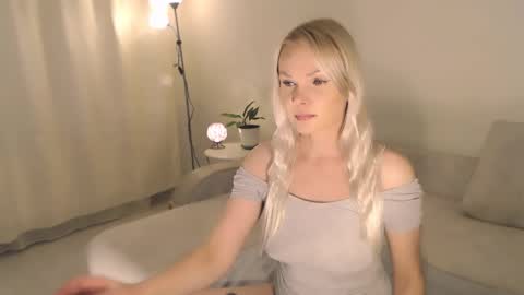 Annett online show from September 19, 1:04 am