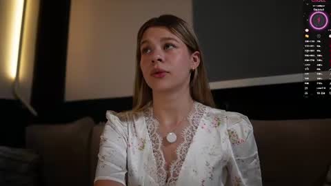 Anne online show from July 5, 8:25 pm