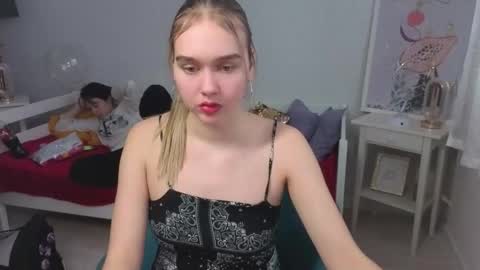 Anni online show from March 11, 12:20 pm