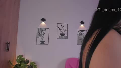 annie_barozzi online show from March 5, 3:30 pm