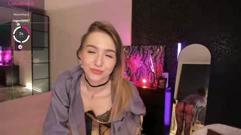 Annie online show from May 3, 11:08 pm