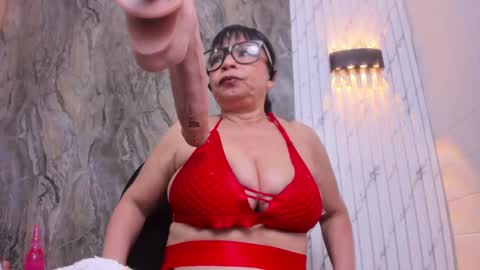 Snapshot of annie_wigg_ chatting on September 22, 3:49 am annie_wigg_ online show from September 22, 3:49 am