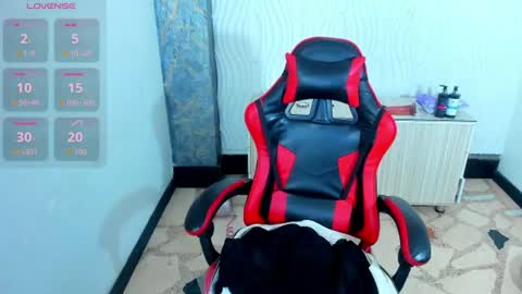 Anniee online show from July 24, 2:04 pm