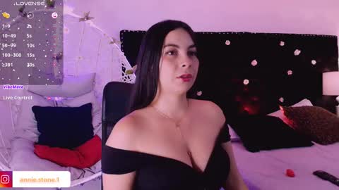 Snapshot of anniestone_ chatting on September 30, 11:27 am ANNIE online show from September 30, 11:27 am