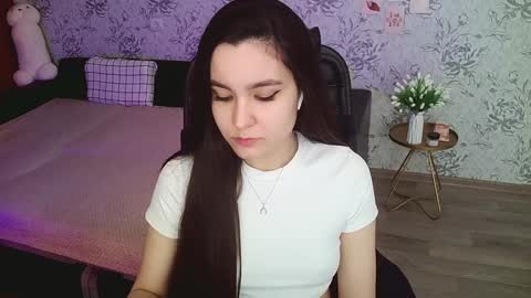 Annie online show from December 29, 3:44 am