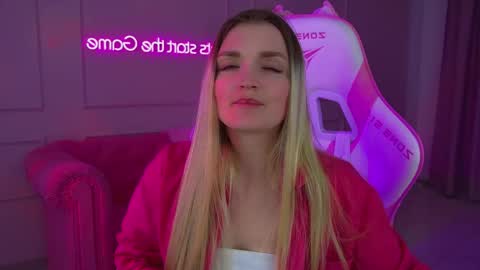 annyraii online show from March 11, 7:23 am