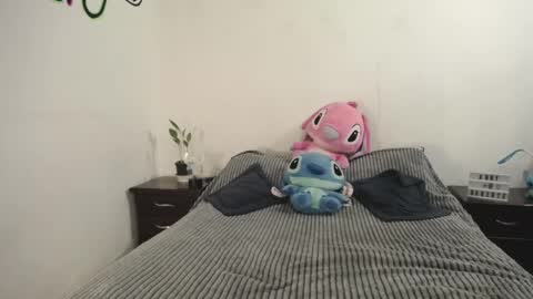Snapshot of annyroberts_89 chatting on February 19, 11:36 pm Anny online show from February 19, 11:36 pm
