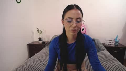 Snapshot of annyroberts_89 chatting on February 26, 11:26 pm Anny online show from February 26, 11:26 pm
