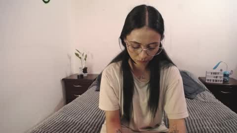 Snapshot of annyroberts_89 chatting on March 2, 11:17 pm Anny online show from March 2, 11:17 pm