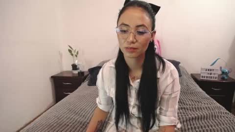 Snapshot of annyroberts_89 chatting on February 22, 11:21 pm Anny online show from February 22, 11:21 pm