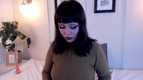 anny online show from June 25, 5:12 am