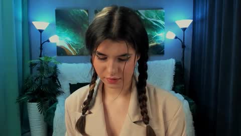 Anora online show from September 14, 6:17 pm