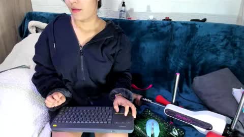 Anto online show from February 10, 11:04 am