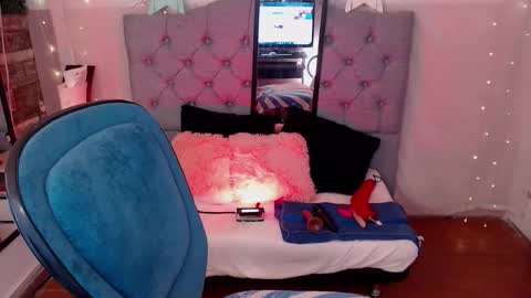 antolyh_c online show from March 6, 2:45 pm