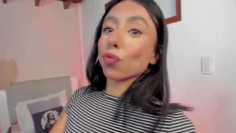 Snapshot of antonelabella chatting on September 24, 8:52 pm Antonela online show from September 24, 8:52 pm
