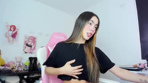 Snapshot of antonella_28_ chatting on October 27, 8:58 pm Antonella online show from October 27, 8:58 pm