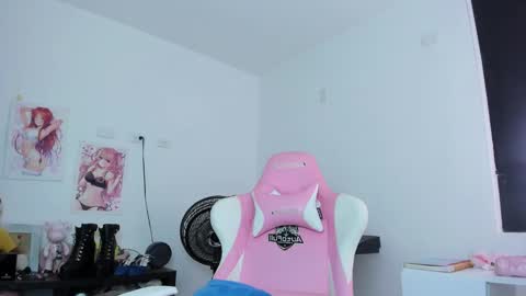 Snapshot of antonella_28_ chatting on October 14, 8:44 pm Antonella online show from October 14, 8:44 pm