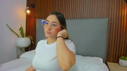 Snapshot of antonella_cutie_ chatting on January 6, 1:52 pm A N T O N E L L A online show from January 6, 1:52 pm