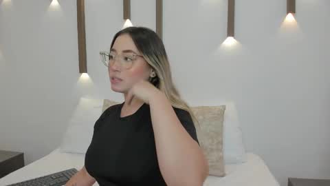 Snapshot of antonella_cutie_ chatting on January 29, 12:02 pm A N T O N E L L A online show from January 29, 12:02 pm