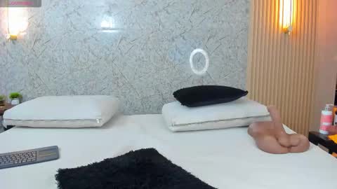 Anto online show from November 10, 7:53 pm