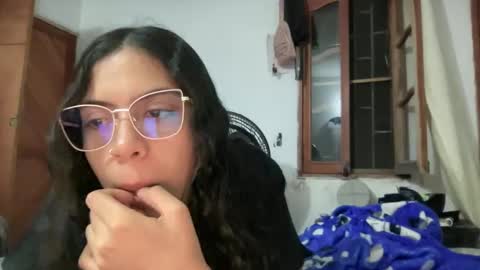 Antonia online show from December 13, 3:49 am