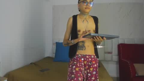 antony_d_ossa online show from June 11, 12:32 am