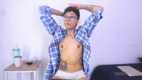 antony_d_ossa online show from June 3, 8:25 pm