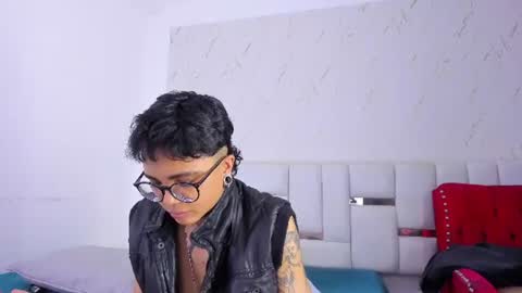 antony_d_ossa online show from June 13, 8:28 pm