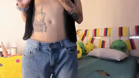 antony_d_ossa online show from June 18, 8:36 pm