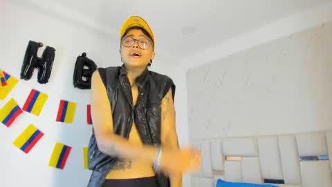 antony_d_ossa online show from June 27, 8:26 pm