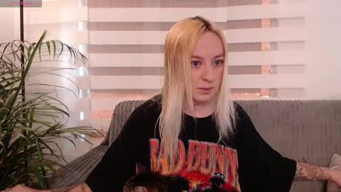 Antonia online show from March 16, 1:04 pm