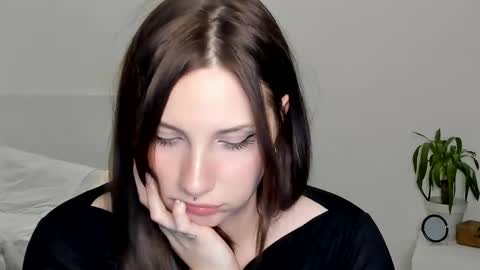 Ann online show from April 29, 8:14 pm