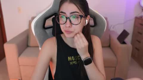 anya online show from June 15, 10:32 pm