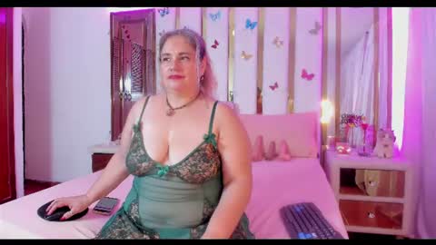 Anyela  online show from June 17, 4:25 am