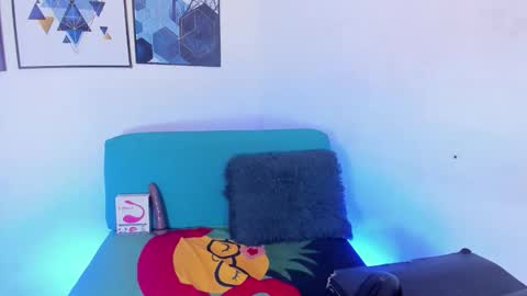 anyell online show from October 15, 10:34 pm