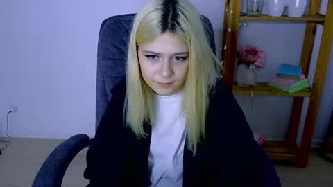 ApheliaStar online show from November 7, 3:50 pm