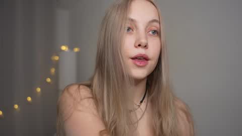 Snapshot of appr0ved chatting on January 11, 2:47 pm REYNA next stream on December 3rd online show from January 11, 2:47 pm