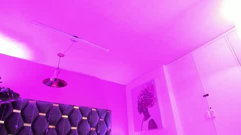 April online show from March 11, 12:52 pm