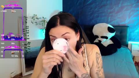 Snapshot of april_dumont chatting on December 28, 8:04 pm April online show from December 28, 8:04 pm