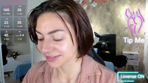 Snapshot of april_dumont chatting on October 21, 3:05 pm April online show from October 21, 3:05 pm