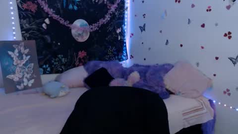 april_l6 online show from January 15, 12:16 am