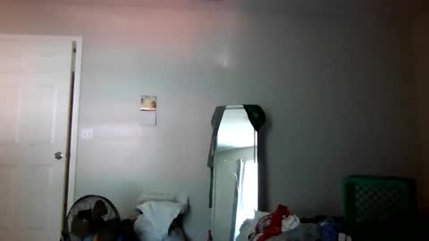 Snapshot of aprilanna chatting on September 18, 6:50 pm AnnaApril420 online show from September 18, 6:50 pm