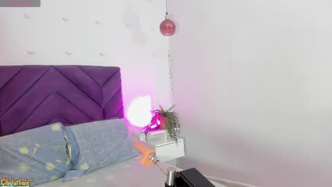 aprilberri online show from June 23, 3:37 am