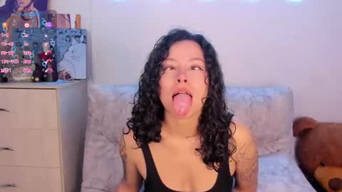 aqua emilly online show from July 13, 10:43 pm