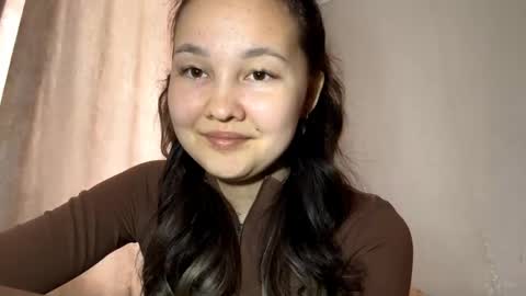 aracelypeaker online show from April 28, 8:29 am