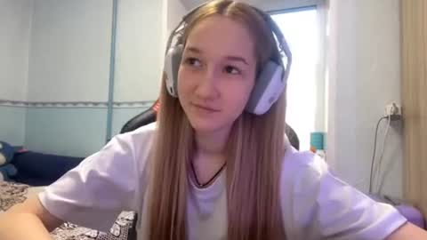 ardeliaaleshire online show from June 26, 3:13 pm
