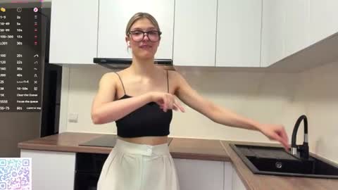 Caroline online show from June 14, 4:18 pm