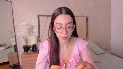 Ari Wilde online show from June 16, 12:50 pm