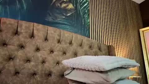 Aria online show from July 12, 12:17 pm