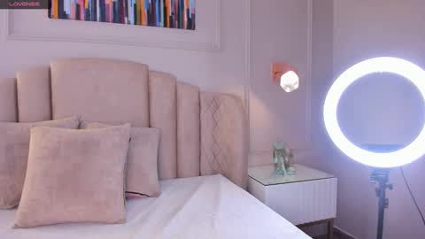 Snapshot of aria_greco chatting on December 24, 2:54 am Aria online show from December 24, 2:54 am